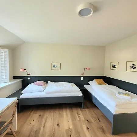 In With Swimming Pool * Nieblum